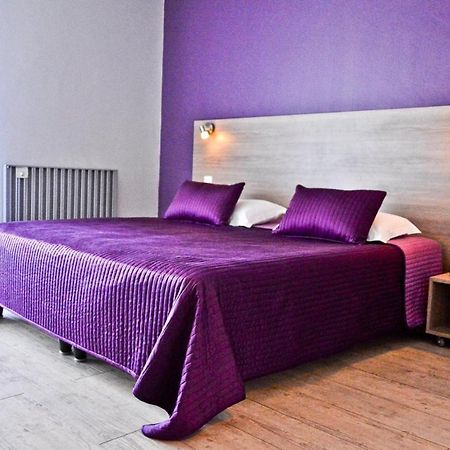 Hotel Le Comty Feurs Luaran gambar