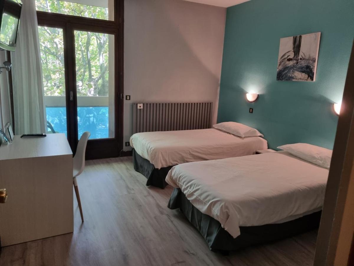 Hotel Le Comty Feurs Luaran gambar