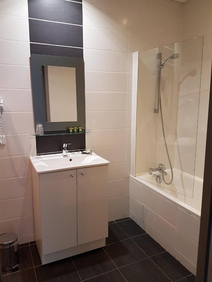 Hotel Le Comty Feurs Luaran gambar