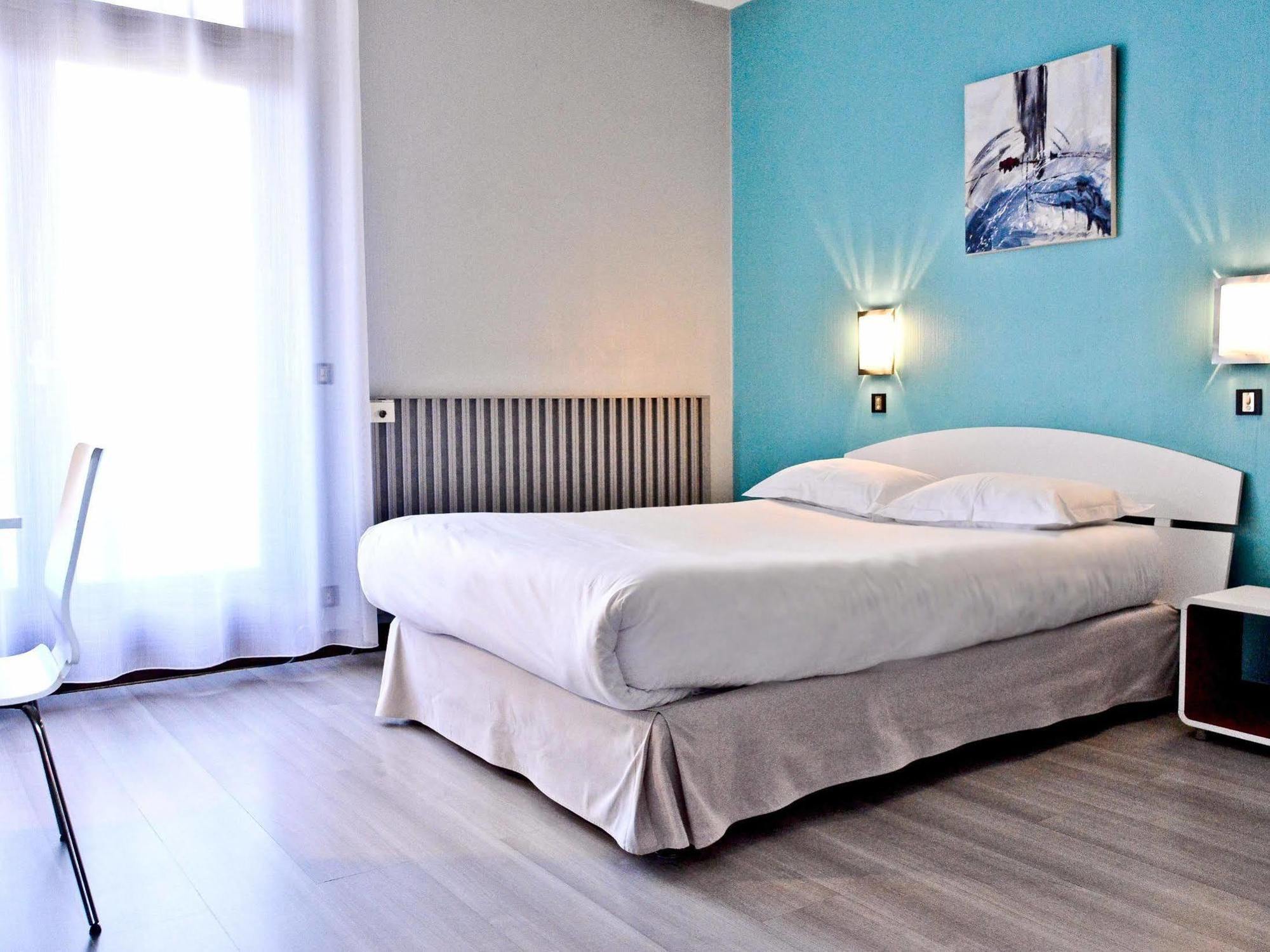 Hotel Le Comty Feurs Luaran gambar