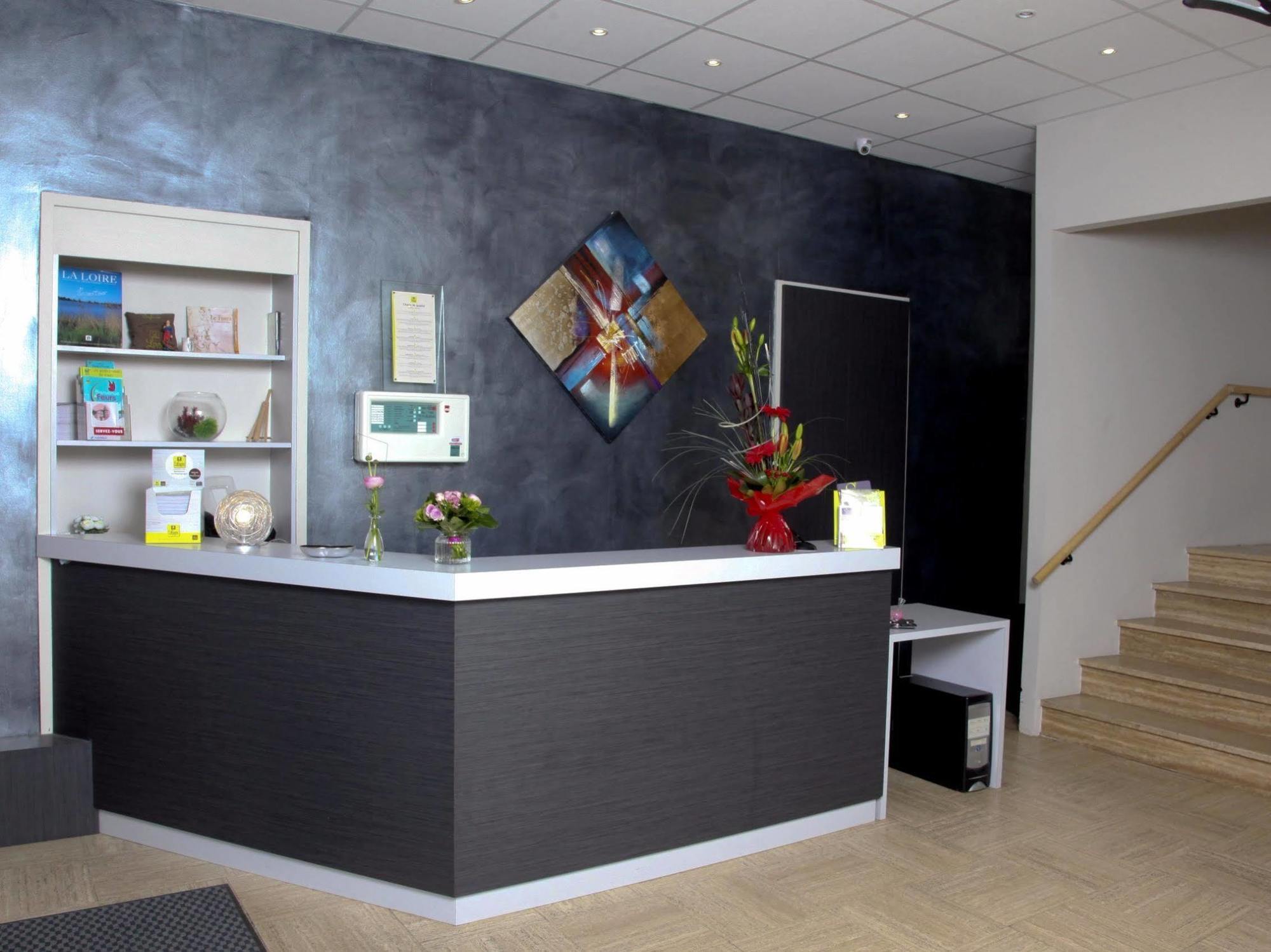 Hotel Le Comty Feurs Luaran gambar